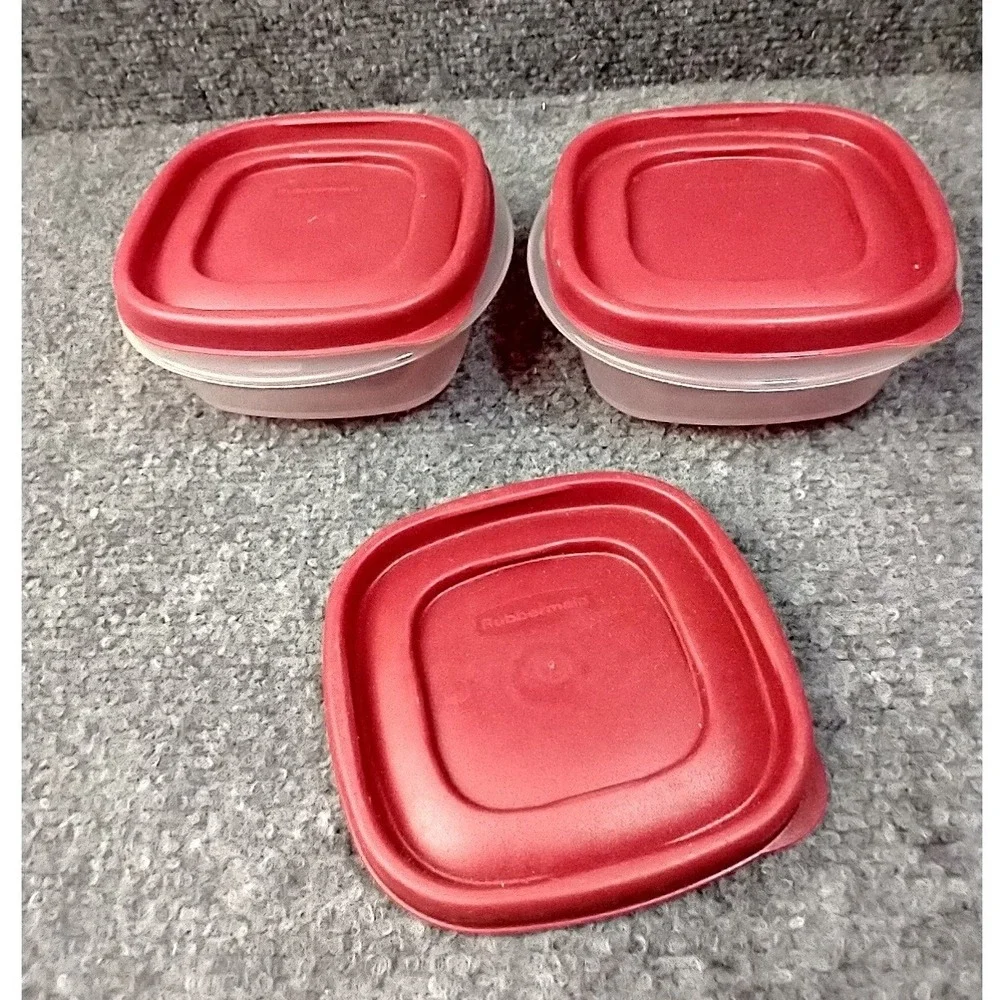 Rubbermaid Easy Find 1.25 Cup Food Storage Containers Red Lid Set of 2 extra lid